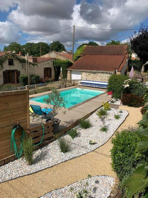 Gite Les Cigognes Le Champ-Saint-Pere Esterno foto
